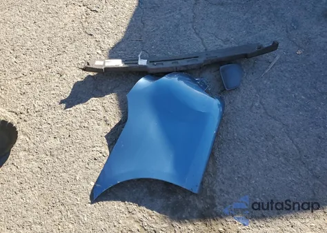 2013 Toyota Corolla Base z USA, uszkodzony, nr VIN 5YFBU4EE2DP154777